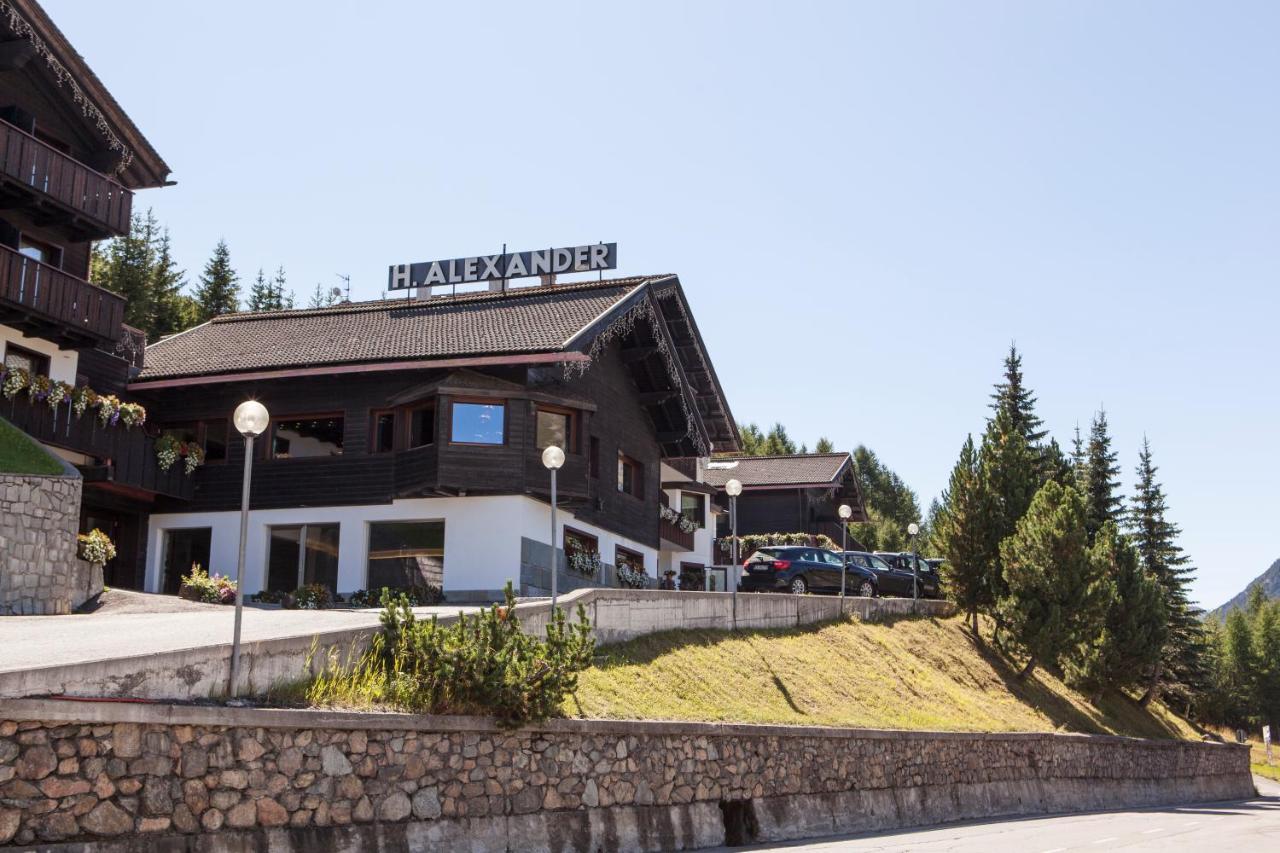 Alexander Charme Hotel Ливиньо Екстериор снимка