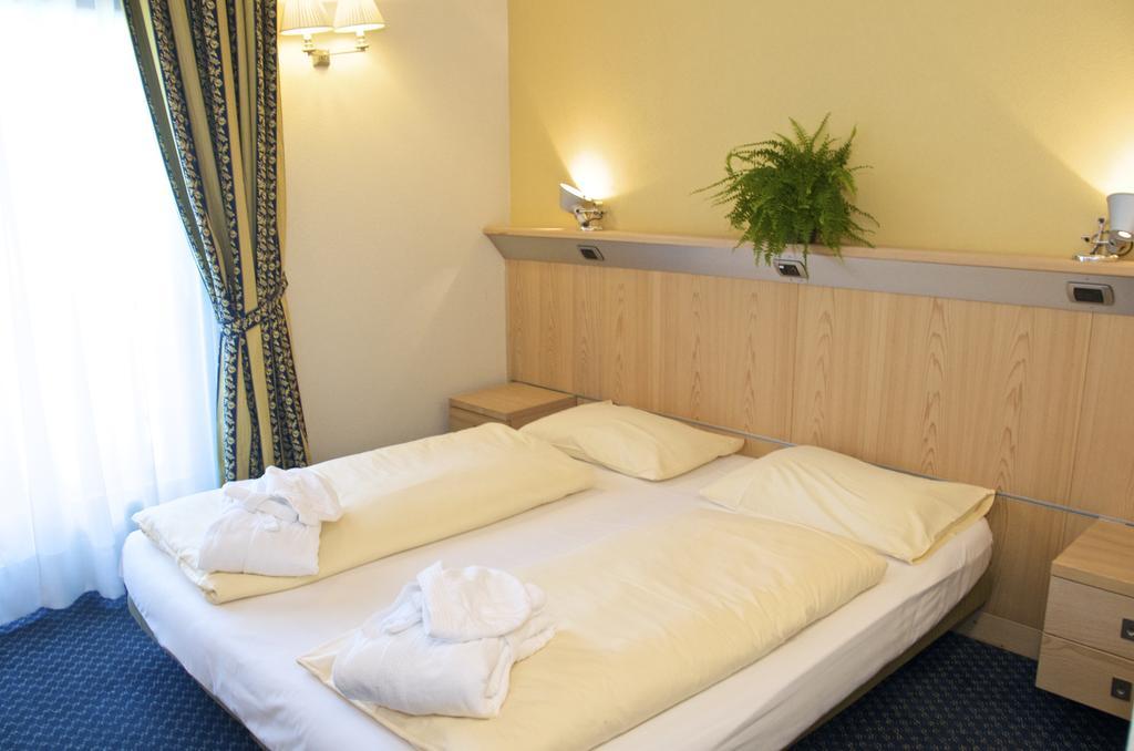 Alexander Charme Hotel Ливиньо Екстериор снимка